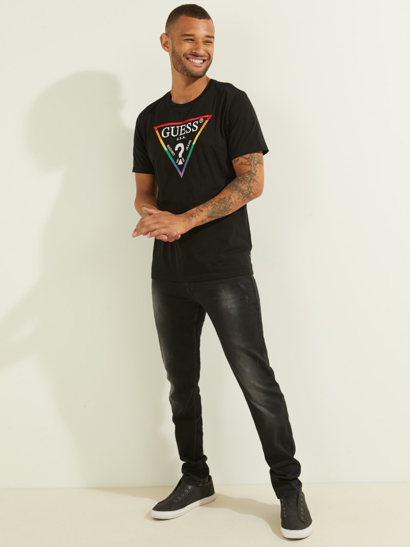 Guess Embroidered Rainbow Logo Tee T-shirts Heren Zwart | 8154-AOYLK